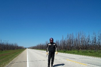 Wildrich Weltreise nach einem Waldbrand in Alberta