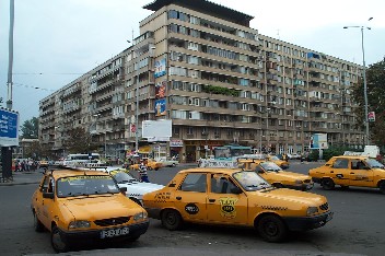 Wildrich Weltreise Bukarester Taxis Marke Dacia